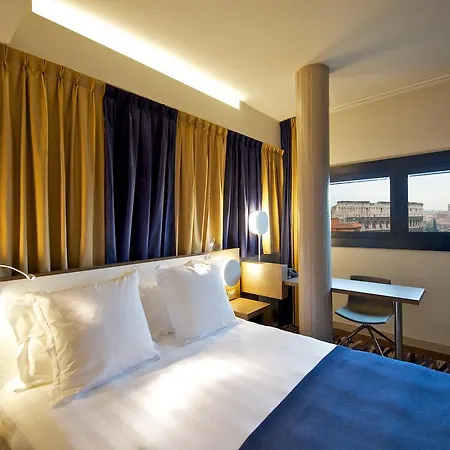 Mercure Centro Colosseo Рим