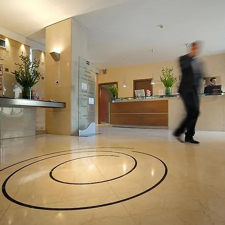 Отель Mercure Centro Colosseo