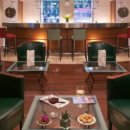 Отель Mercure Centro Colosseo 4*