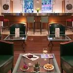 酒店 罗马中央斗兽场美居酒店 4*