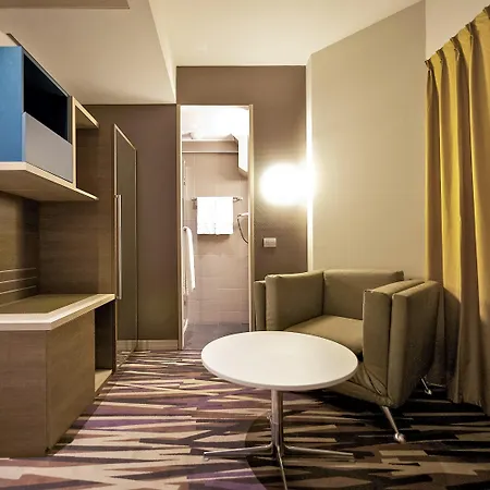 Mercure Centro Colosseo 4* Рим