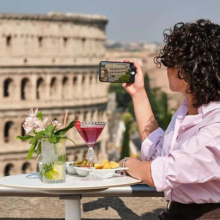 Hotel Mercure Centro Colosseo 4*