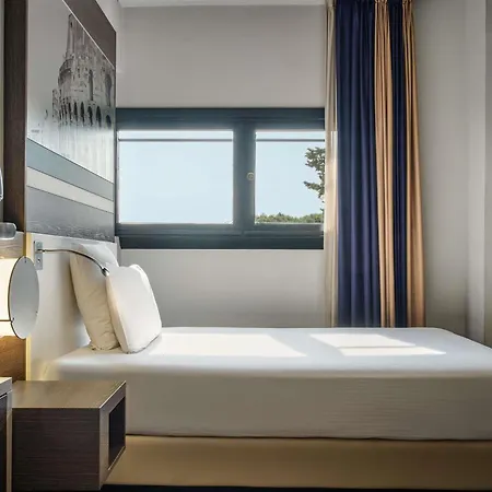 Mercure Centro Colosseo מלון 4*