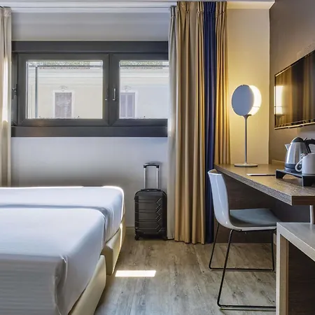 Mercure Centro Colosseo מלון 4*