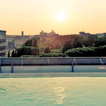 Hotel Mercure Centro Colosseo 4*