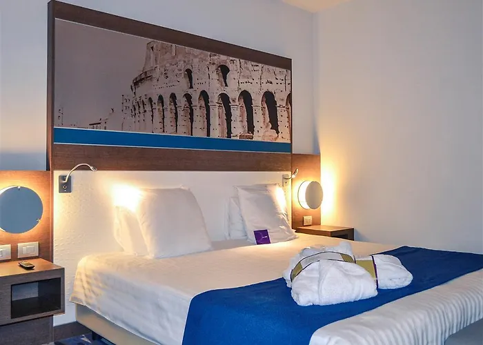 Hotel Mercure Centro Colosseo 4*
