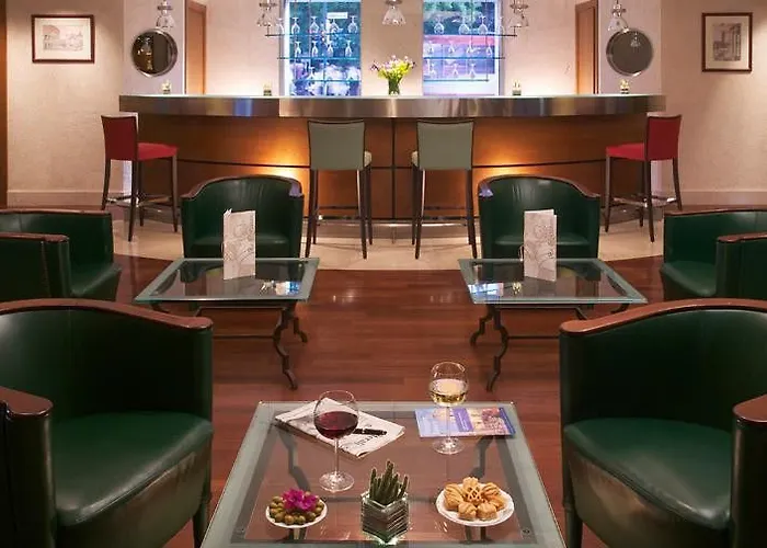 Hotel Mercure Centro Colosseo 4*