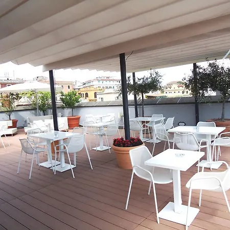Hotell Mercure Centro Colosseo 4*